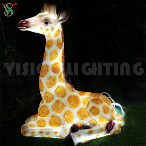 Scultura di giraffa leggera in resina di vetroresina Animale illuminato per la decorazione dello zoo del parco all'aperto