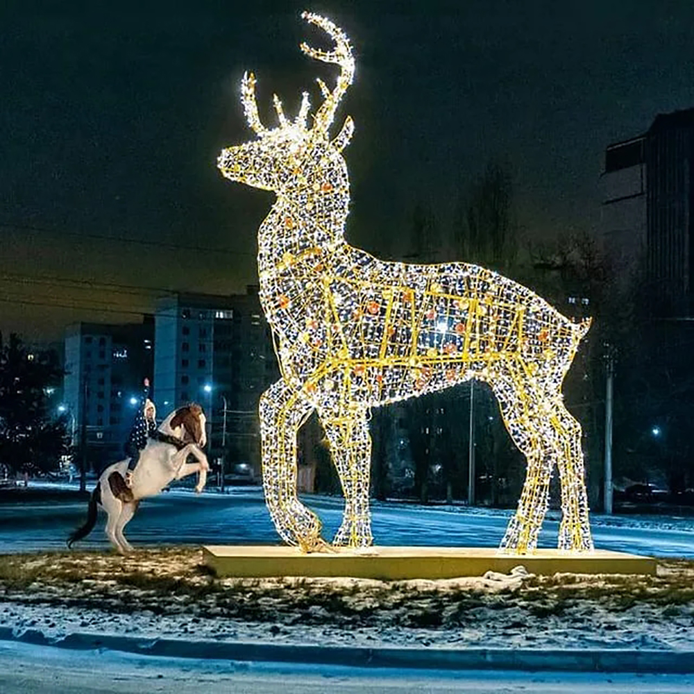 Decorazioni natalizie per esterni Motivo di scultura 3D Luce di cervo a led per animali giganti personalizzati