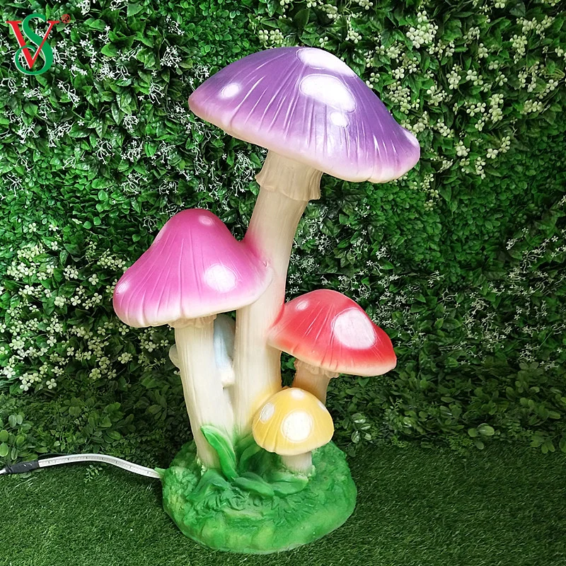 Il fungo in resina FRP in fibra di vetro illumina il fungo illuminato a LED per la decorazione del giardino esterno
