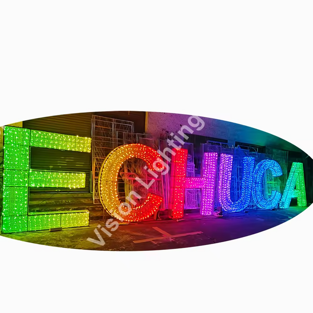 Lettere personalizzate Decorazione di sculture Luci di personaggi RGB per arredamento esterno