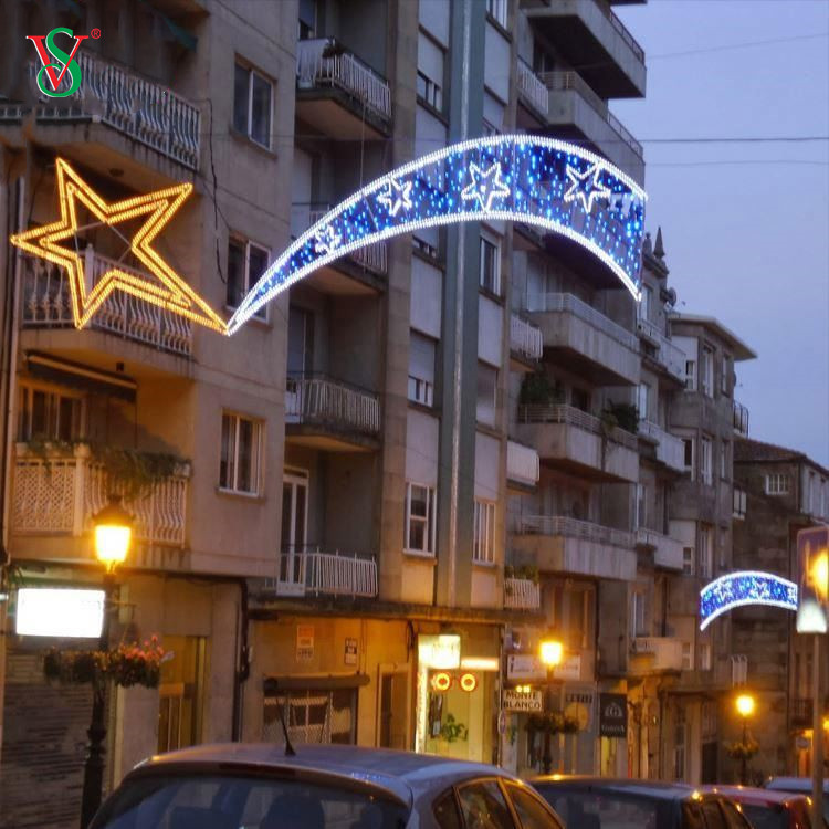 Luci di Natale personalizzate professionali all'ingrosso 2D all'aperto attraverso la luce della decorazione della strada