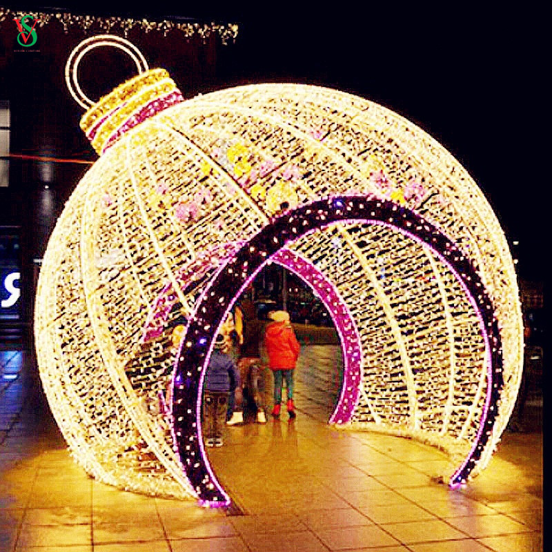 Luce decorativa a LED gigante 3D con motivo ad arco a sfera per l'esposizione del centro commerciale di Natale