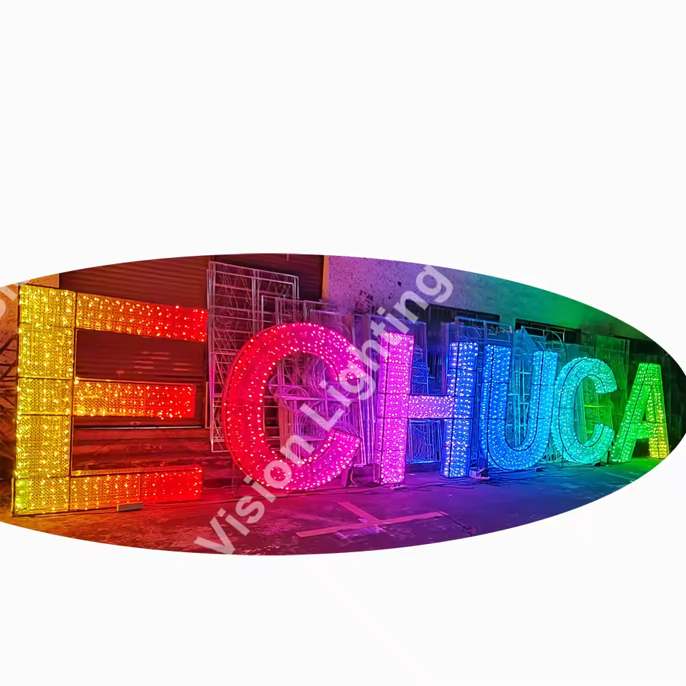 Lettere personalizzate Decorazione di sculture Luci di personaggi RGB per arredamento esterno